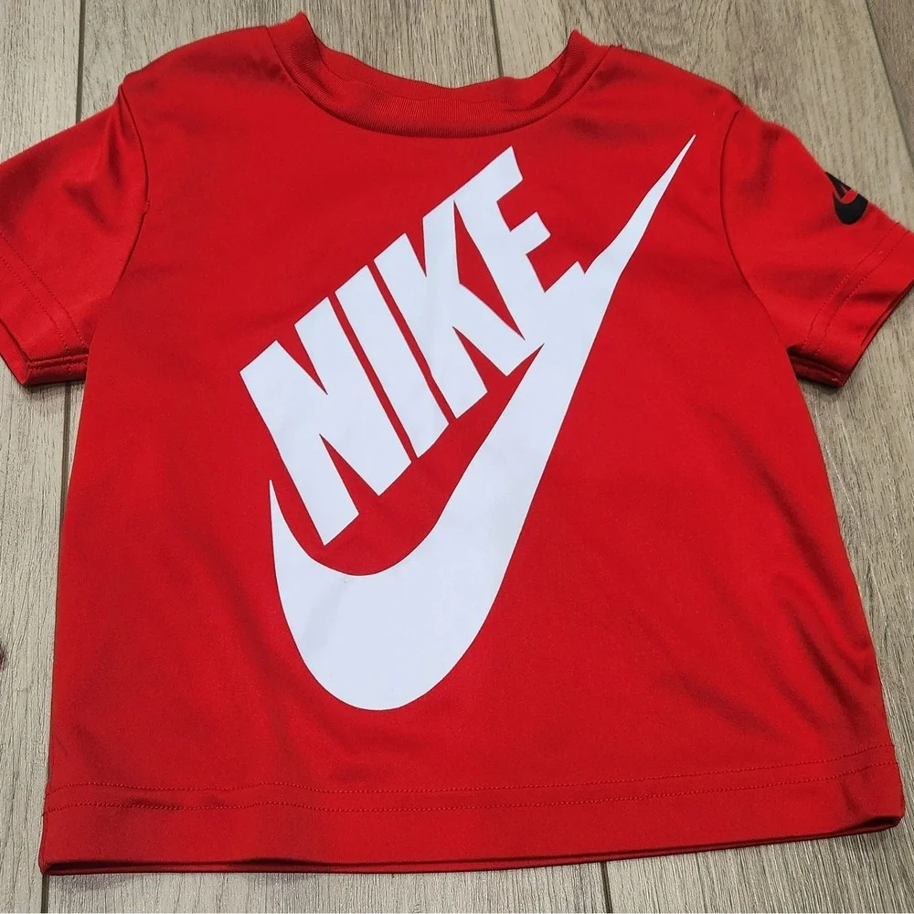 Nike Toddler Red Black Track Jacket 18M & Graphic T-Shirt 2T Bundle Boys Girls